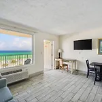 Holiday Terrace Beachfront Hotel, A By The Sea Resort
